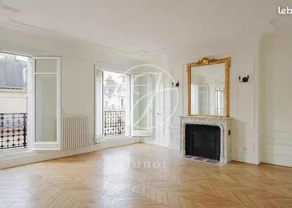 Appartement 5 pièces 151 m² 