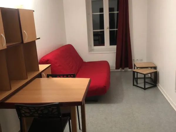 Studio meublé près facs 
