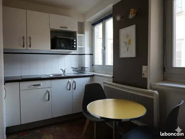 Studio 1 pièce 26 m² 