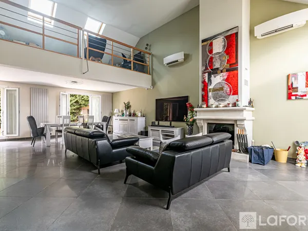 Maison 6 pièces 171 m² 
