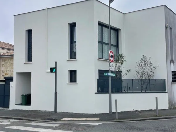BEGLES, T2 quartier agréable du stade - idéal investisseur et ou logement étudiant 