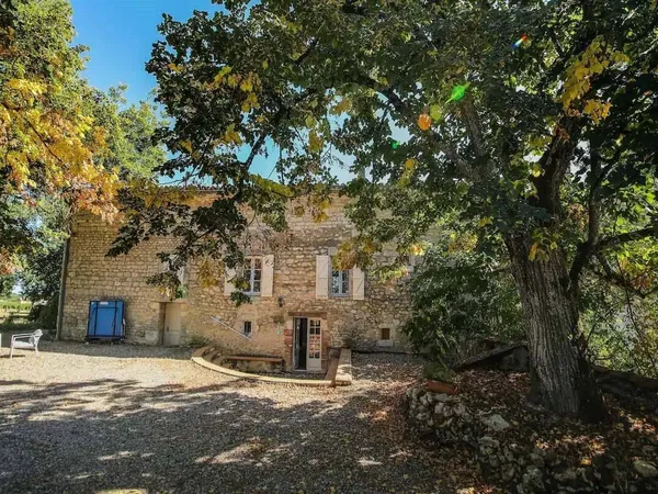 Appartement 5 pièces 140 m² 