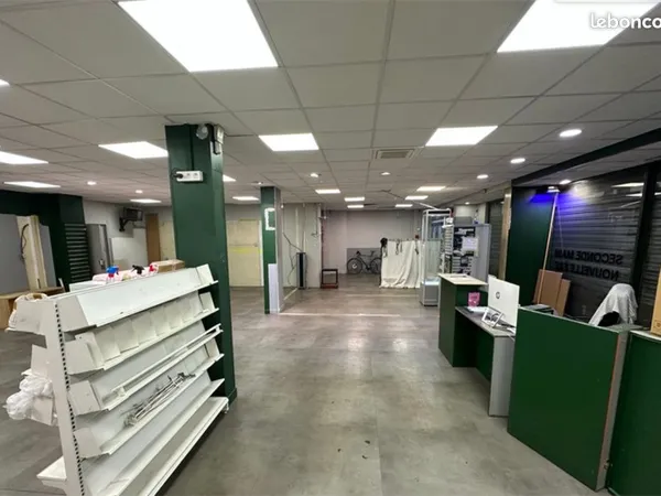 Boutique 201 m² PARIS 