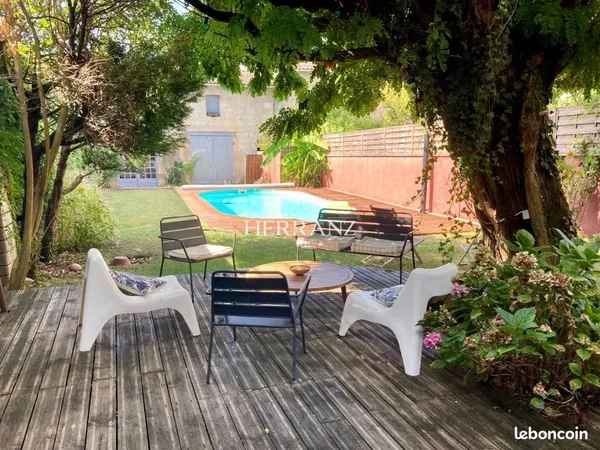 Maison 10 pièces 282 m² 