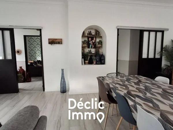Maison 9 pièces 240 m² 