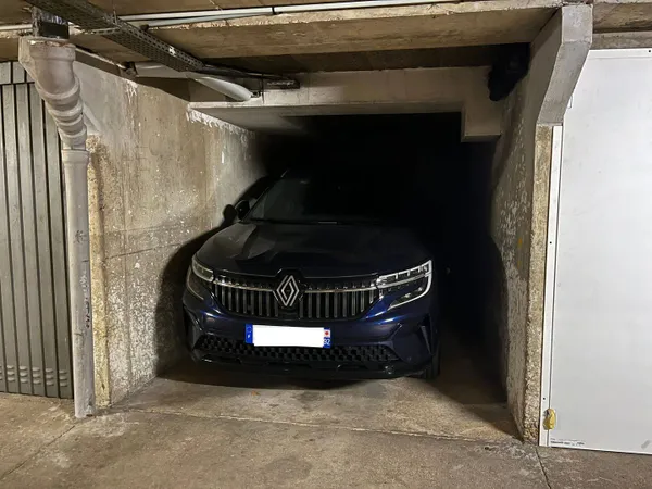 Parking 12 m² 