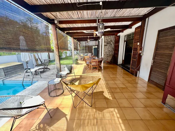 Maison de plain-pied 6 pièces 144 m² 
