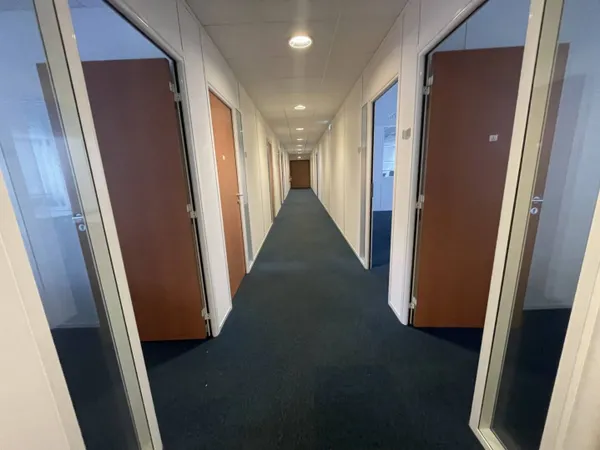 Bureaux 307 m² 