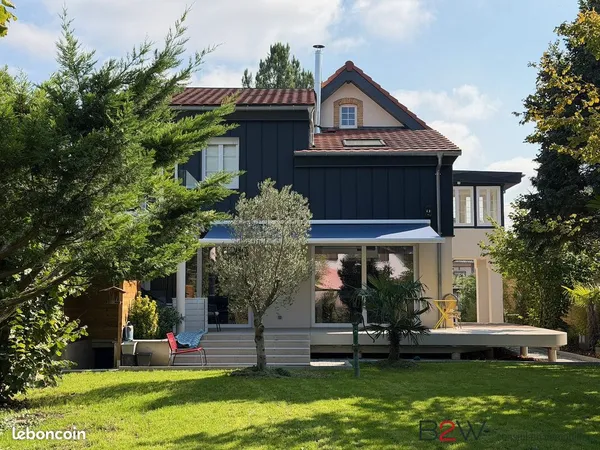 Maison 8 pièces 220 m² 