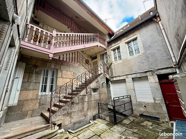 Studio 1 pièce 13 m² 
