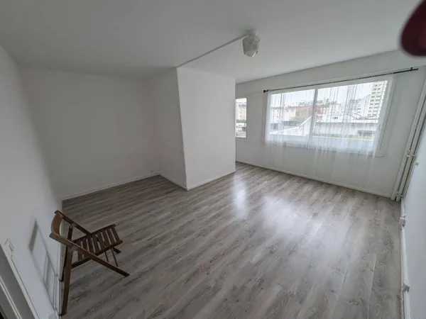 Studio 1 pièce 28 m² 