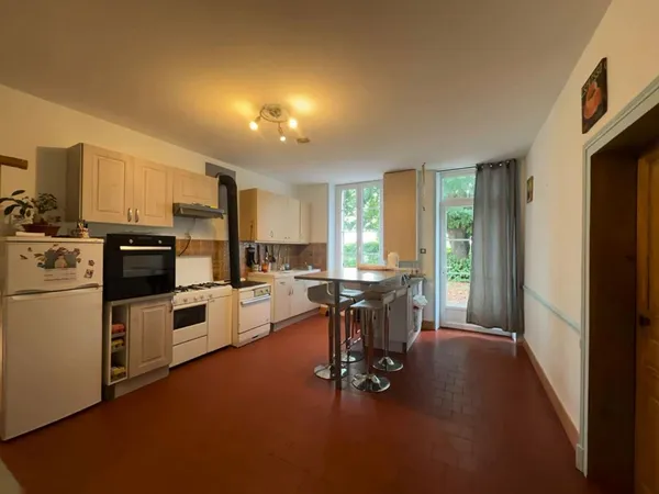 Maison à Poulaines de 160 m² 