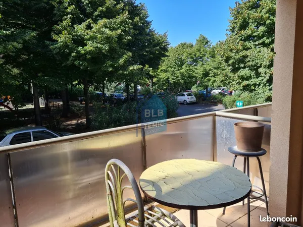 Studio 1 pièce 26 m² 