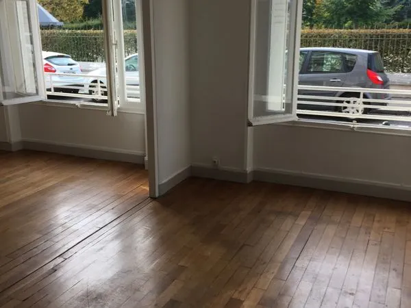 Location appartement à 5 minutes à pied de la gare d'Orleans? 