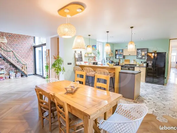 Maison 6 pièces 170 m² 