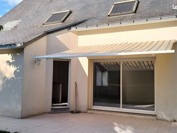 Loue maison à St Léger des Bois (10 mn d'Angers) 105m2 4 chambres 