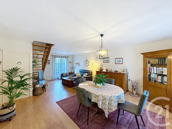 Maison 6 pièces 92 m² 