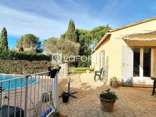 Maison de plain-pied 7 pièces 110 m² 