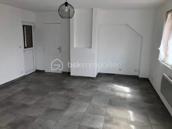 MAISON A VENDRE OCCUPEE 