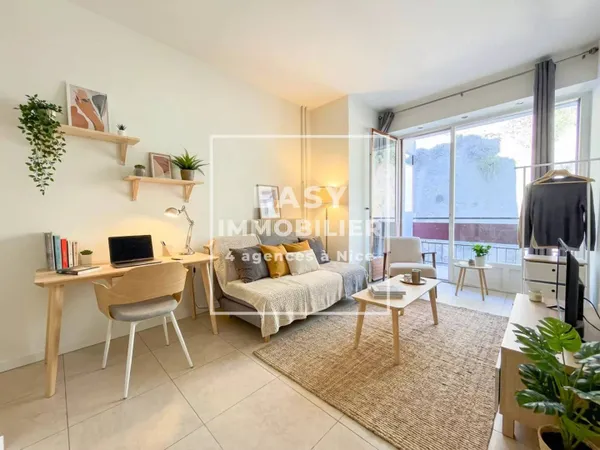 Studio 1 pièce 17 m² 