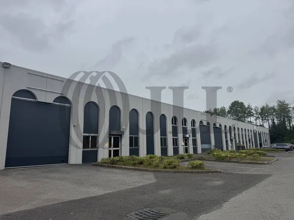 Local d'activité 1160 m² 
