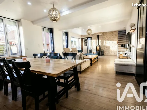 Maison 9 pièces 210 m² 
