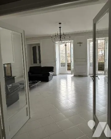 Appartement 6 pièces 198 m² 