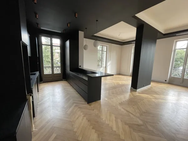 Appartement 4 pièces 166 m² 