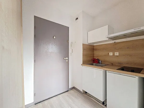 Studio 1 pièce 19 m² 