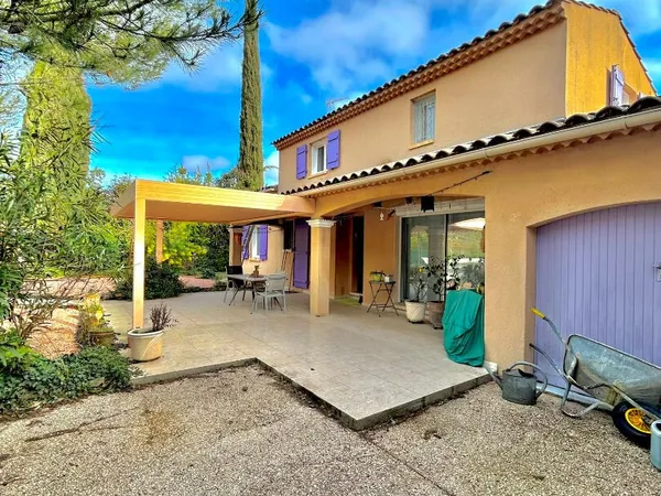 Villa Cadolive 6 pièce(s) 140 m2 