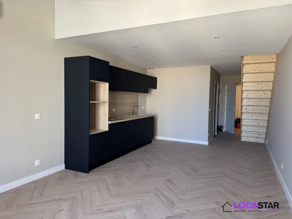 T2 neuf en duplex - meublé 
