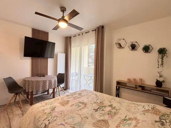 Studio 1 pièce 19 m² 