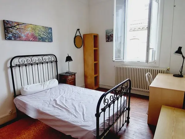Chambre meublée grande coloc Bordeaux Bègles 