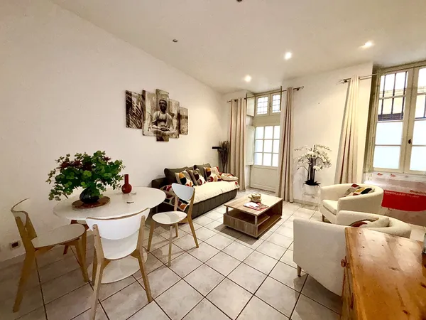 TRES BEAU DUPLEX _ CENTRE VILLE AVIGNON _ 82 M2 