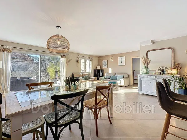 Maison de plain-pied 4 pièces 90 m² 