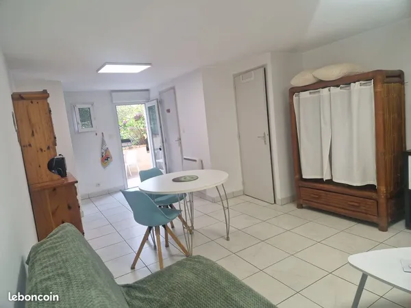 Studio meublé 