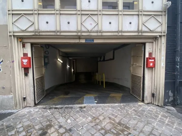 Parking 12 m²