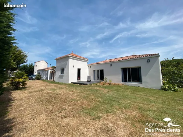 Maison 6 pièces 243 m² 