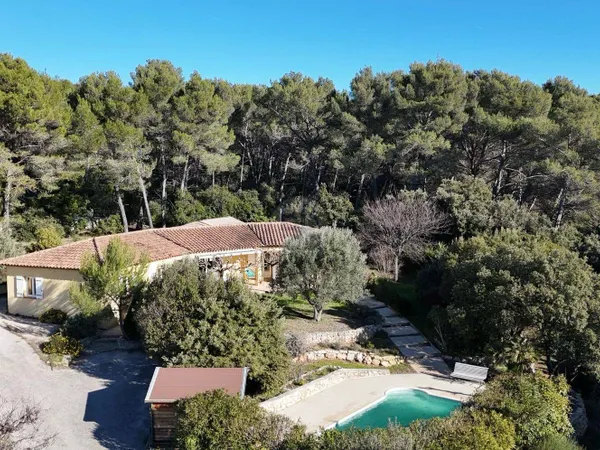 Maison de plain-pied 4 pièces 133 m² 