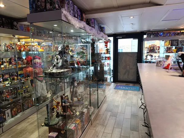 CESSION FONDS DE COMMERCE FIGURINES / BD / MANGA / COMICS 