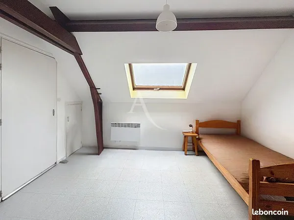 Studio 1 pièce 14 m² 