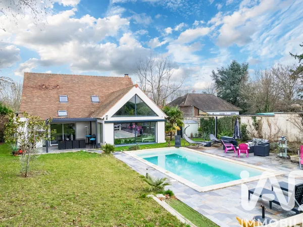 Maison 9 pièces 210 m² 