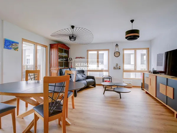 A VENDRE APPARTEMENT T5 CESSON SEVIGNE PROCHE STATION METRO VIA SILVA 