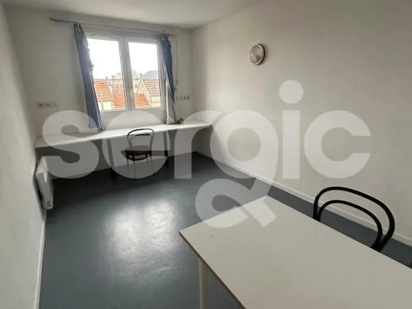 Studio 1 pièce 21 m² 