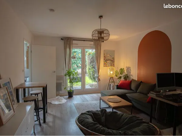 Location F1 bis - Faubourg des III Maisons - jardin - parking 