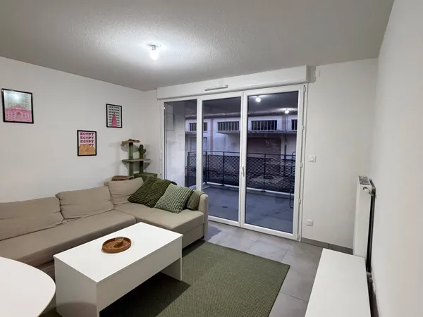 Loue T3 de 61,4m² + loggia de 7m² 