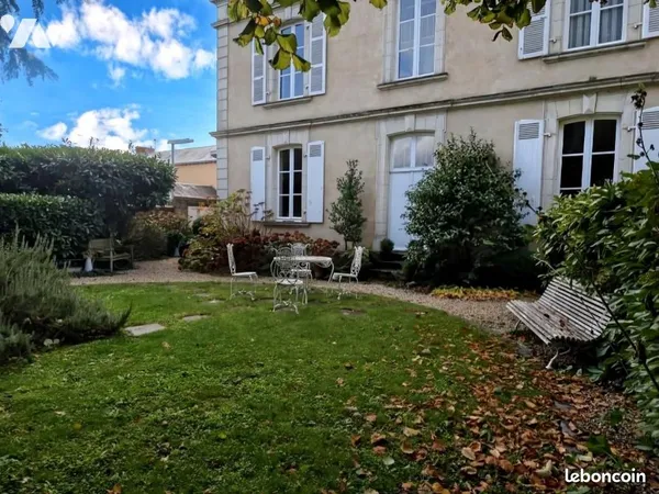 Maison 309 m² LA ROCHE SUR YON 