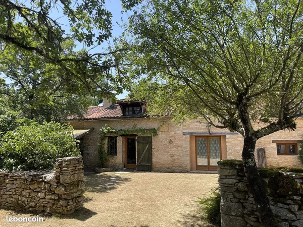 Maison 11 pièces 221 m² 