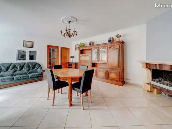 Maison 6 pièces 156 m² 