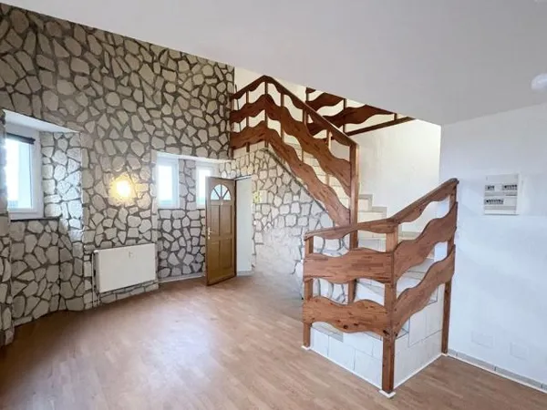 Appartement 2 pièces 99 m² 